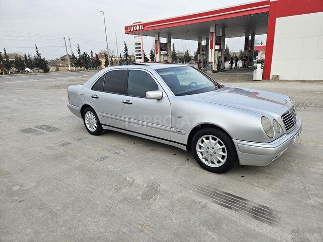Mercedes E 240 1998, 286,500 km - 2.4 l - Sabirabad