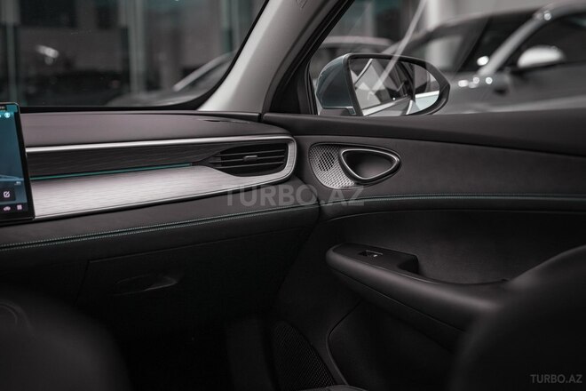 BYD Seal 05-12