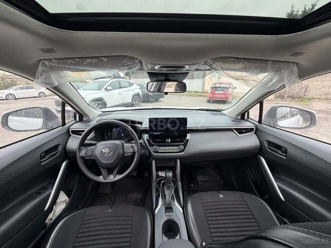 Toyota Corolla Cross 2024, 31,000 km - 2.0 l - Bakı
