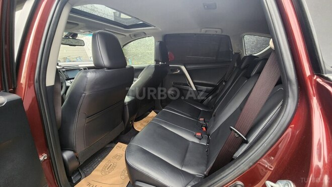 Toyota RAV4-9