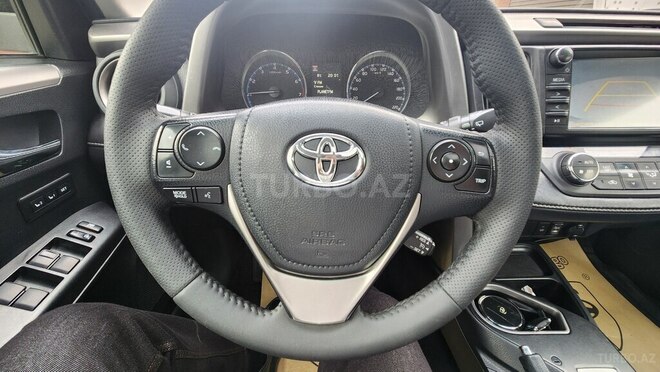 Toyota RAV4-11