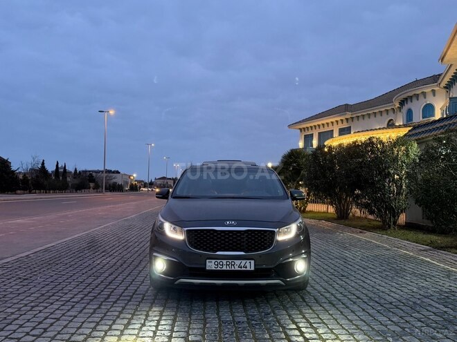 Kia Carnival-3