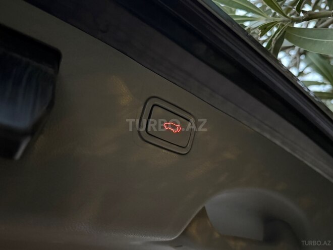 Kia Carnival-16