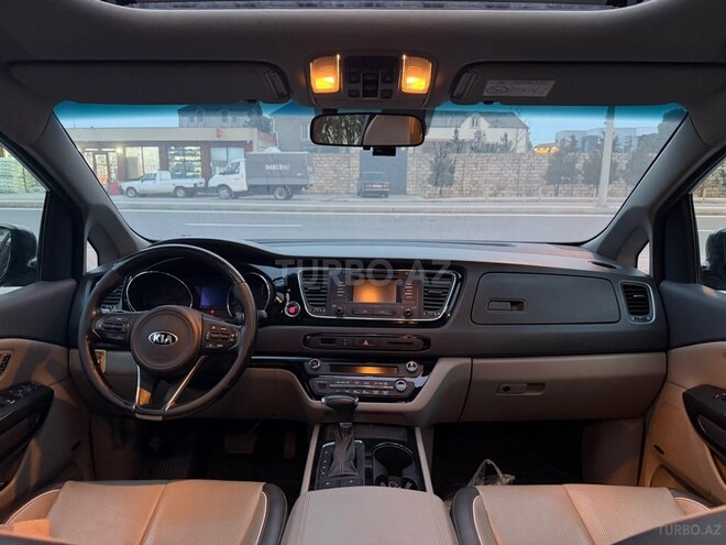 Kia Carnival-7