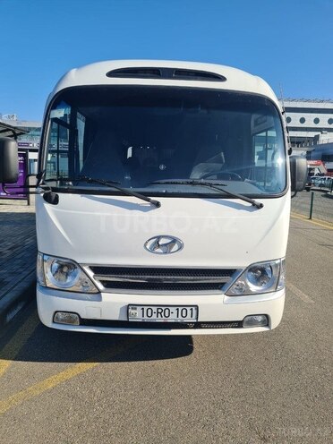 Hyundai County-9