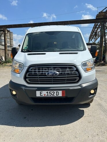 Ford Transit-4