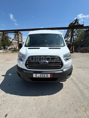 Ford Transit-6