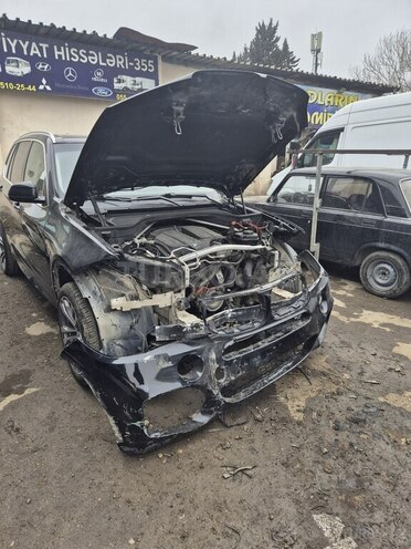 BMW X5 2014, 250,000 km - 3.0 l - Babək