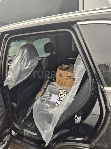 BMW X5 2014, 250,000 km - 3.0 l - Babək