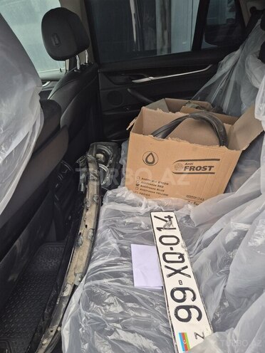 BMW X5 2014, 250,000 km - 3.0 l - Babək