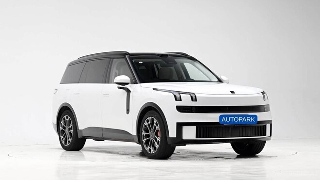 Lynk & Co 900-1