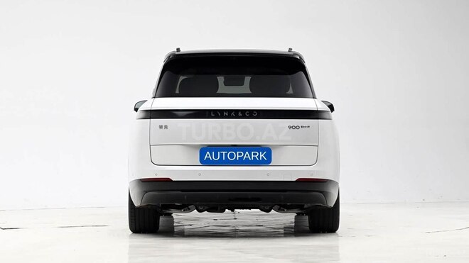 Lynk & Co 900-5