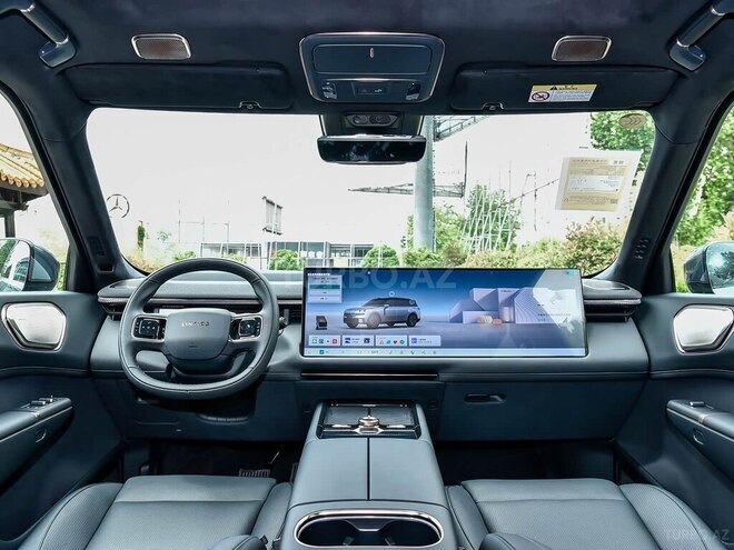 Lynk & Co 900-7