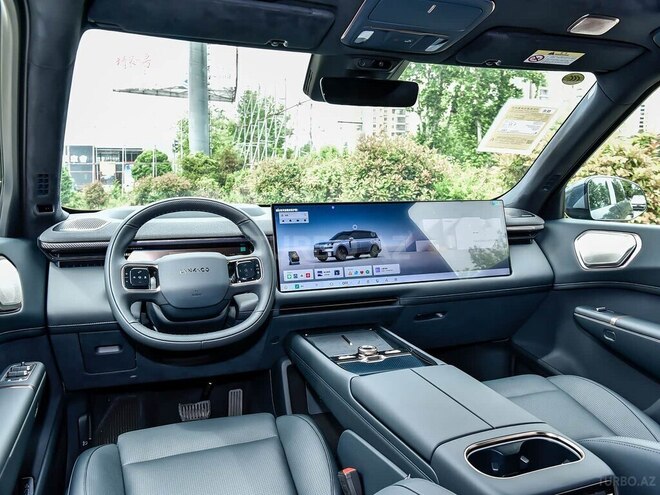 Lynk & Co 900-10
