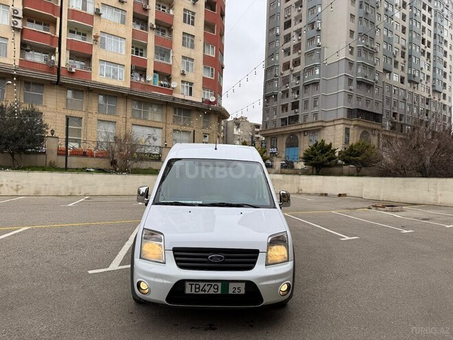 Ford Transit Connect-5