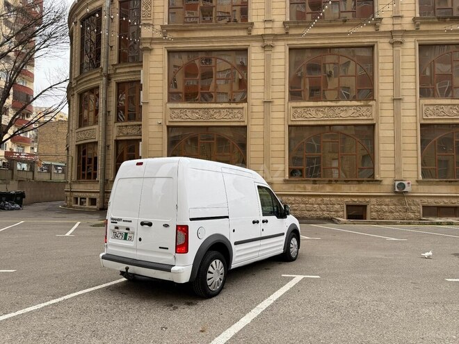 Ford Transit Connect-4