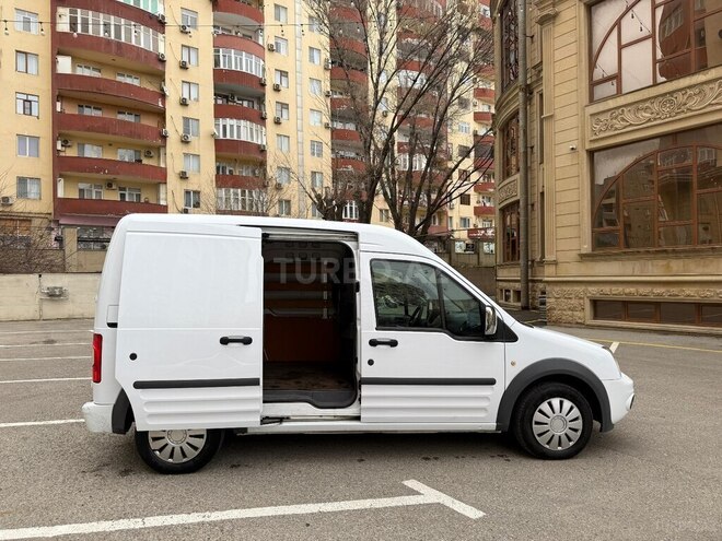 Ford Transit Connect-6