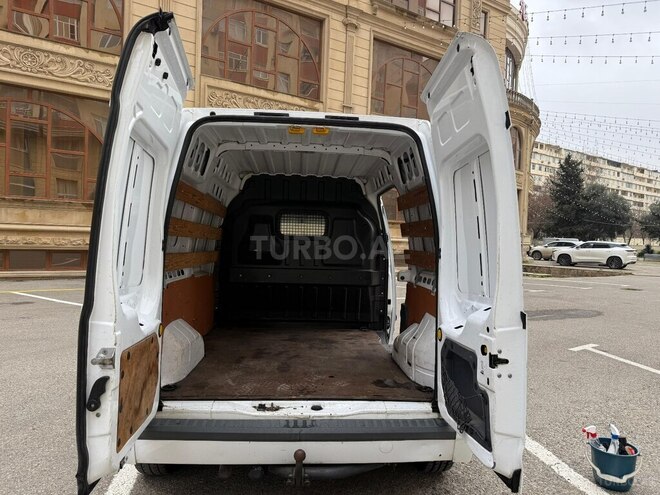 Ford Transit Connect-16
