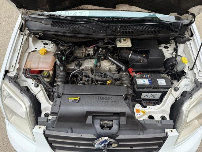 Ford Transit Connect-17