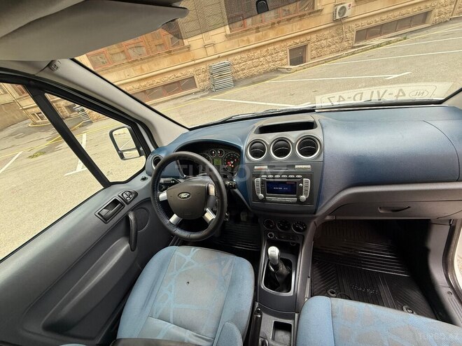 Ford Transit Connect-13