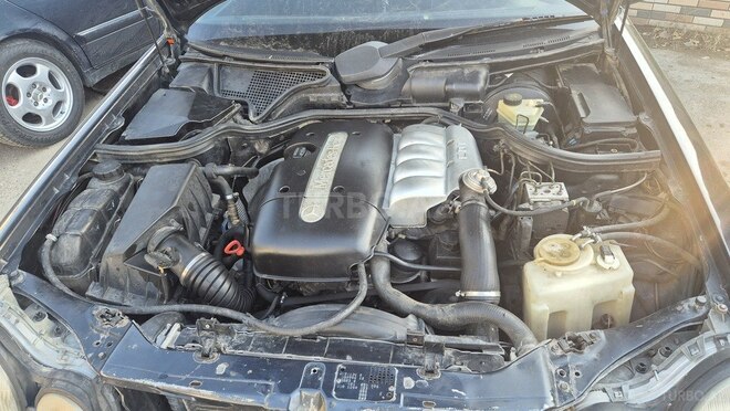 Mercedes E 220 1999, 531,478 km - 2.2 л - Sabirabad