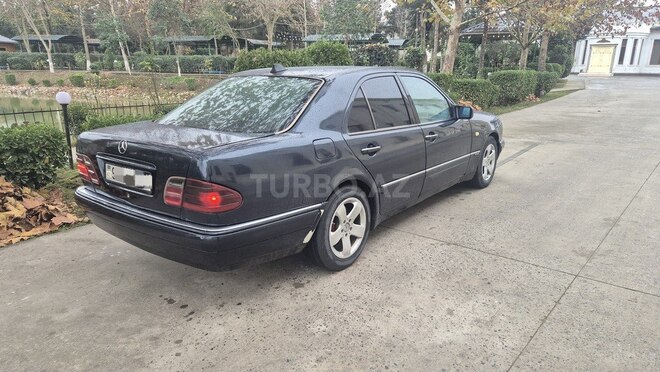 Mercedes E 220 1999, 531,478 km - 2.2 л - Sabirabad