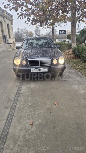 Mercedes E 220 1999, 531,478 km - 2.2 л - Sabirabad