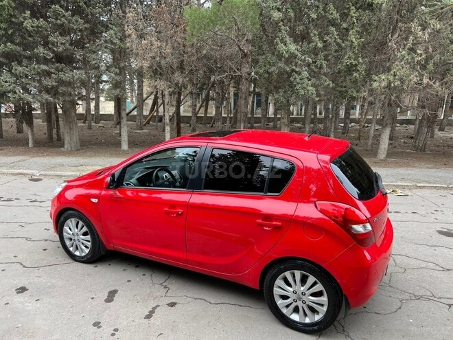 Hyundai i20-19
