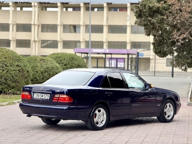 Mercedes E 220 2000, 391,077 km - 2.2 l - Sumqayıt