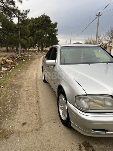 Mercedes C 220 1995, 460,615 km - 2.2 l - Ağcabədi