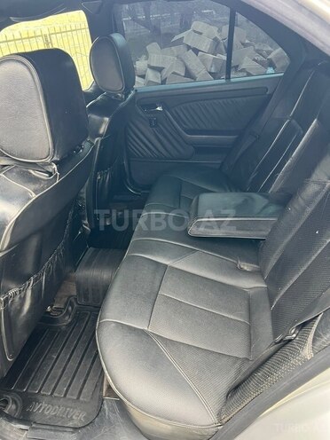Mercedes C 220 1995, 460,615 km - 2.2 l - Ağcabədi