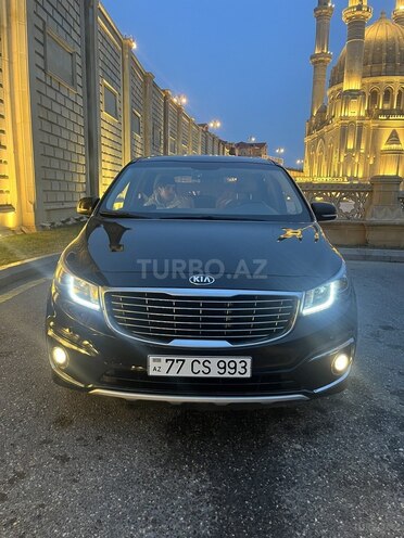 Kia Carnival-2