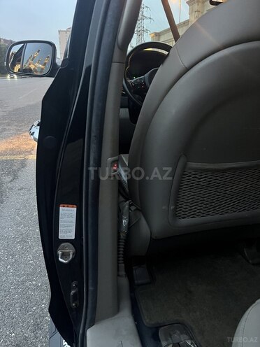 Kia Carnival-10