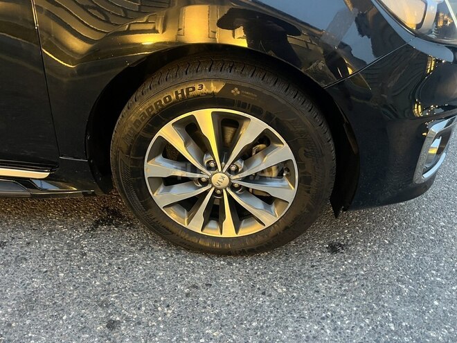 Kia Carnival-15