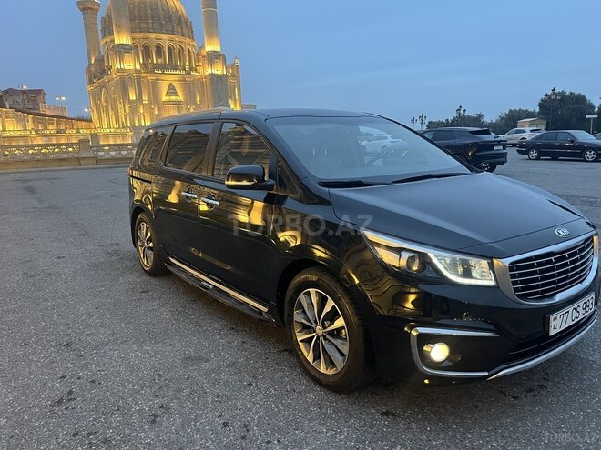 Kia Carnival-17