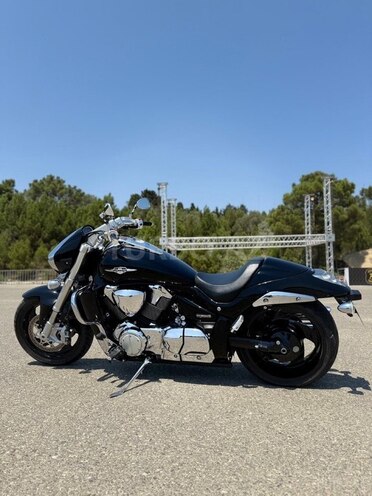 Suzuki Intruder M1800R-9