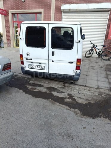 Ford Transit-5