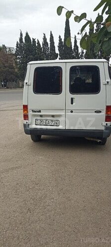 Ford Transit-7