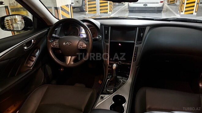 Infiniti Q50-4