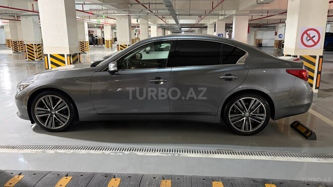 Infiniti Q50-3