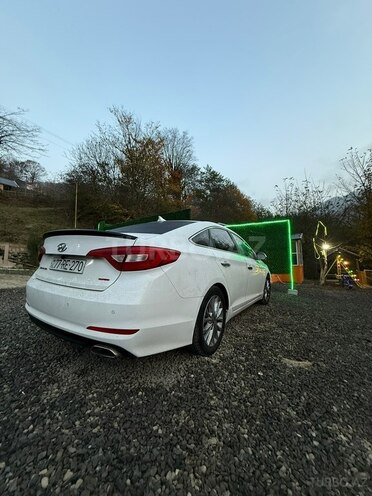Hyundai Sonata-5