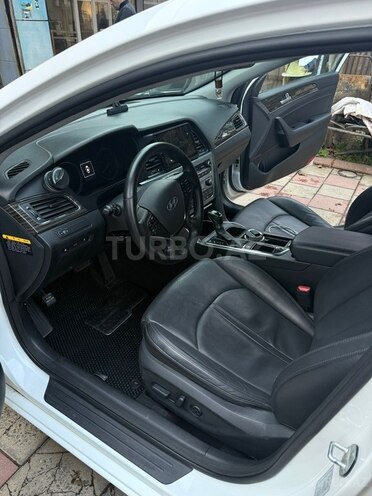 Hyundai Sonata-10