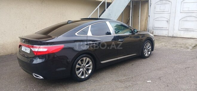 Hyundai Azera-8
