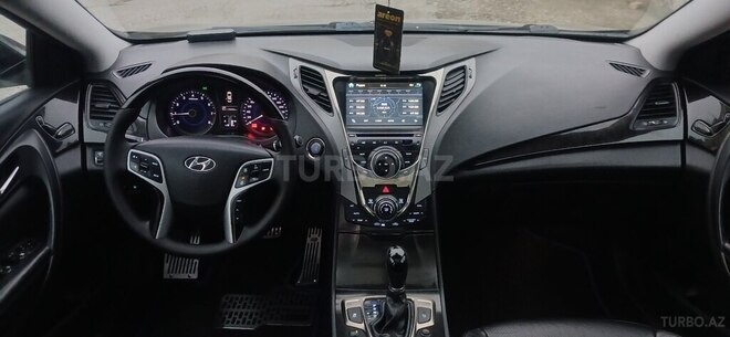 Hyundai Azera-15
