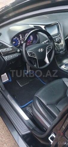 Hyundai Azera-17