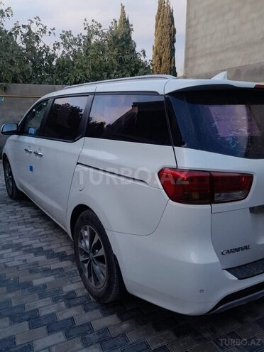 Kia Carnival 2016, 200,000 km - 2.2 l - Bakı