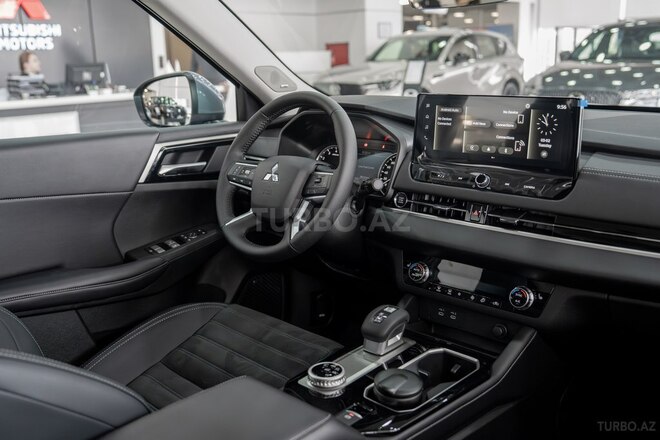 Mitsubishi Outlander 2026, 0 km - 2.5 l - Bakı
