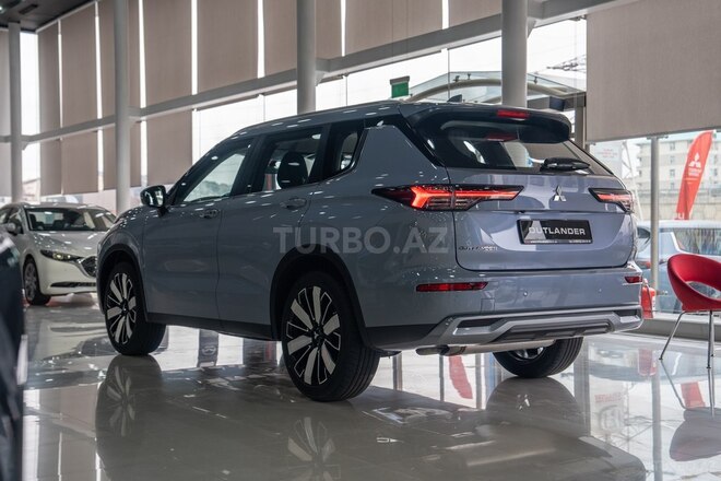 Mitsubishi Outlander 2026, 0 km - 2.5 l - Bakı