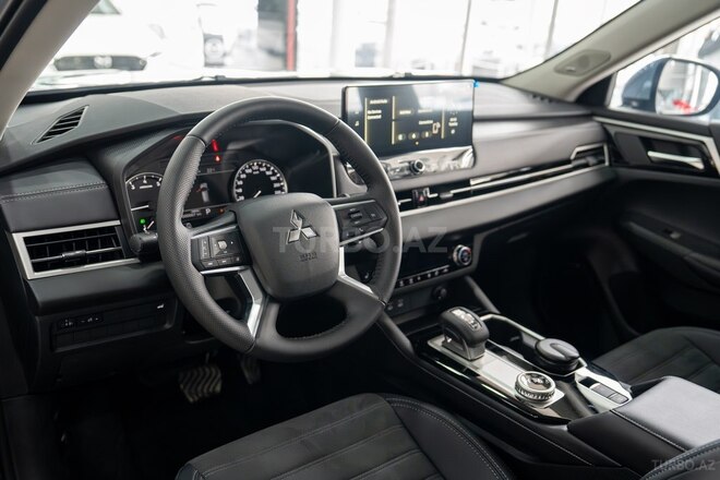 Mitsubishi Outlander 2026, 0 km - 2.5 l - Bakı