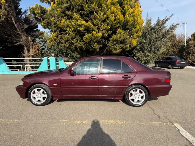 Mercedes C 180 1998, 352,680 km - 1.8 l - Qazax